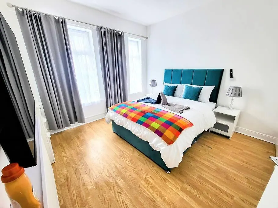 Comfortable House Near Etihad - Stay Sleep Rest-1