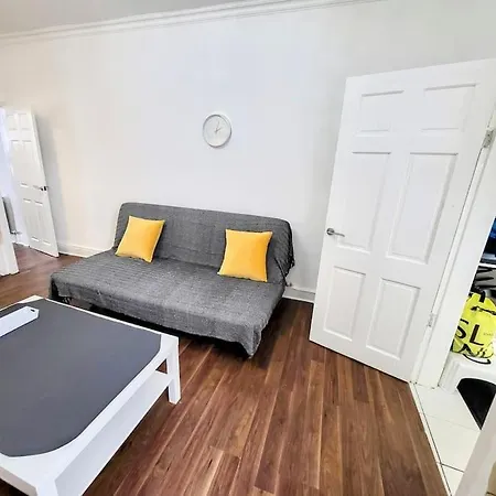 Comfortable House Near Etihad - Stay Sleep Rest-2